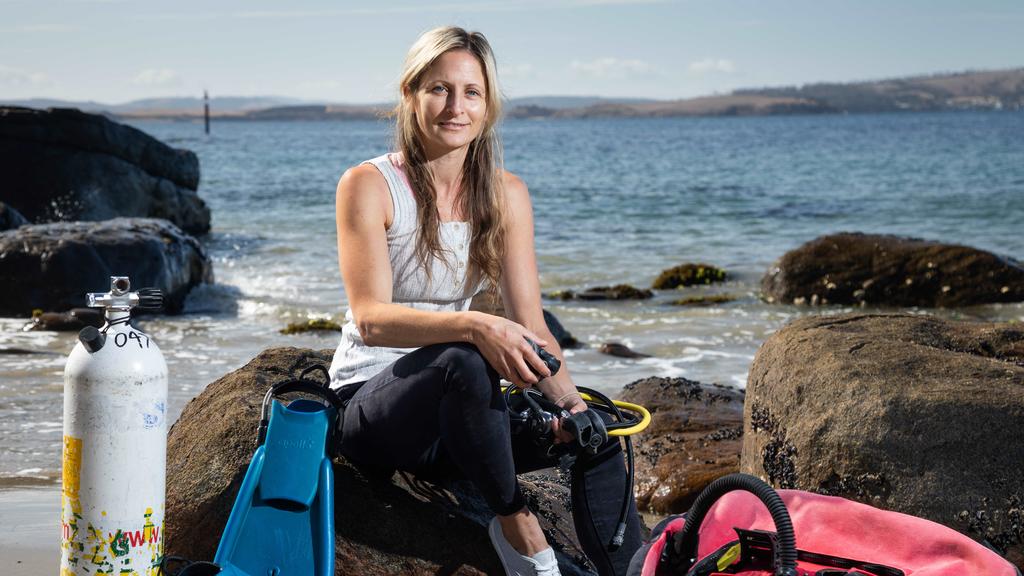 Jemina Stuart-Smith Handfish Conservation Project